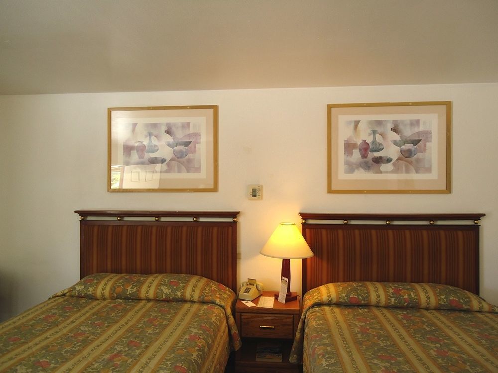 Maple Inn And Suites Los Banos Exterior foto